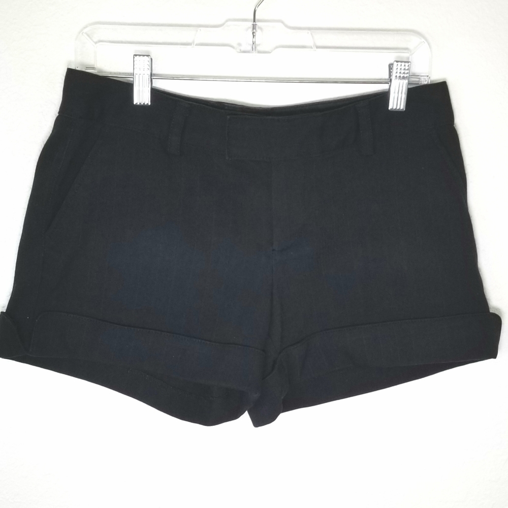 OLD NAVY Black Cuffed Stretch Shorts, size 4
